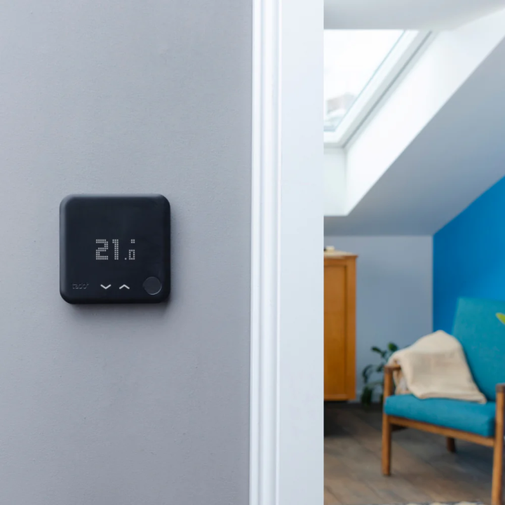 További intelligens termosztát, Tado Smart Thermostat v3+, fekete